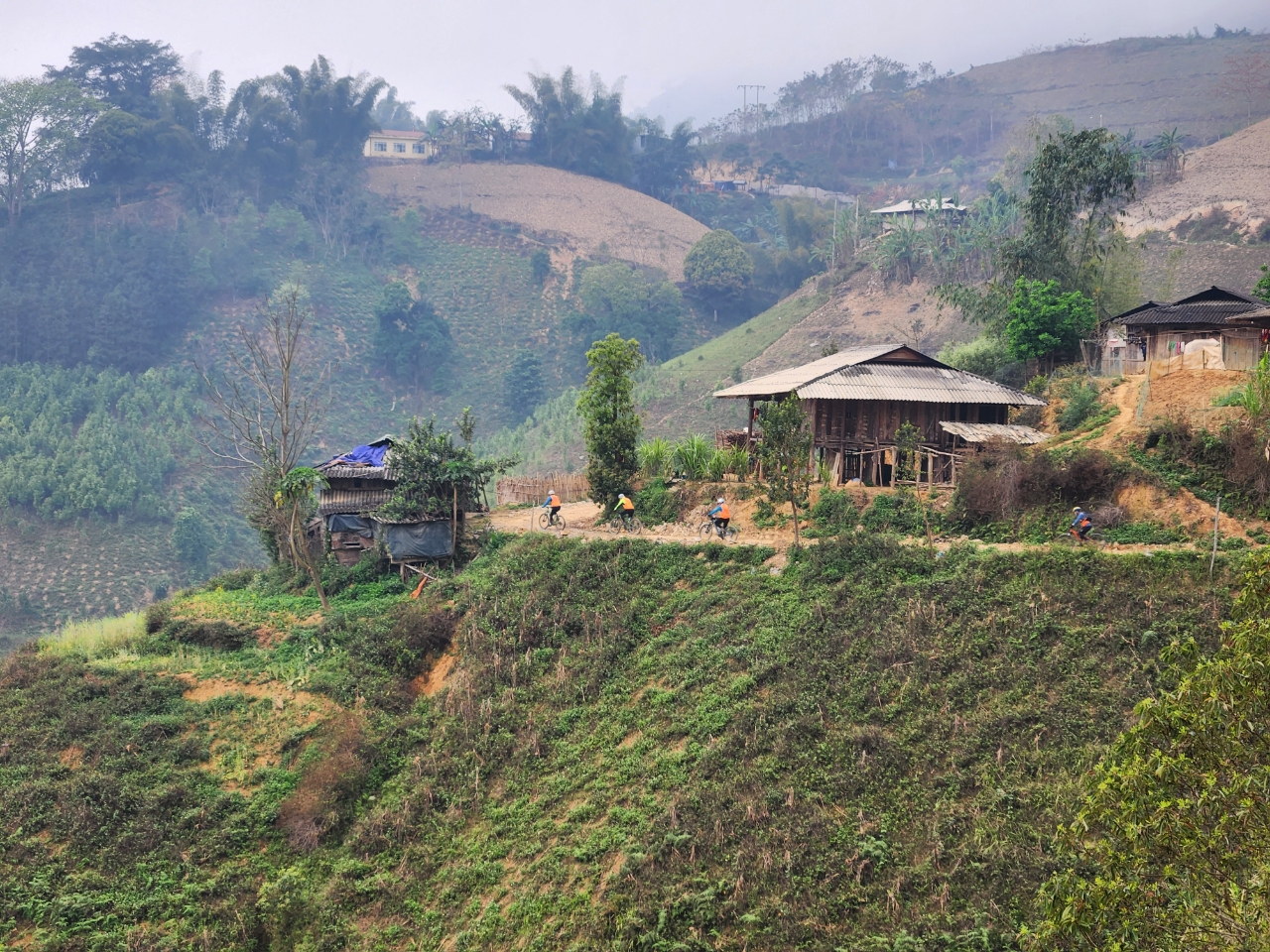 Northeast MTB Expedition – Conquer the Roads of Mong Cai, Cao Bang, and Ha Giang 15 Days